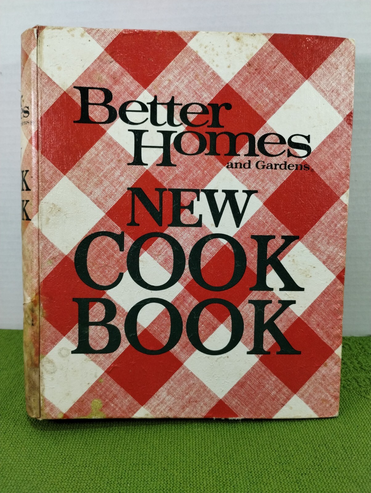 1970s Better Homes & Garden Cookbook Hardcover Ring Binder