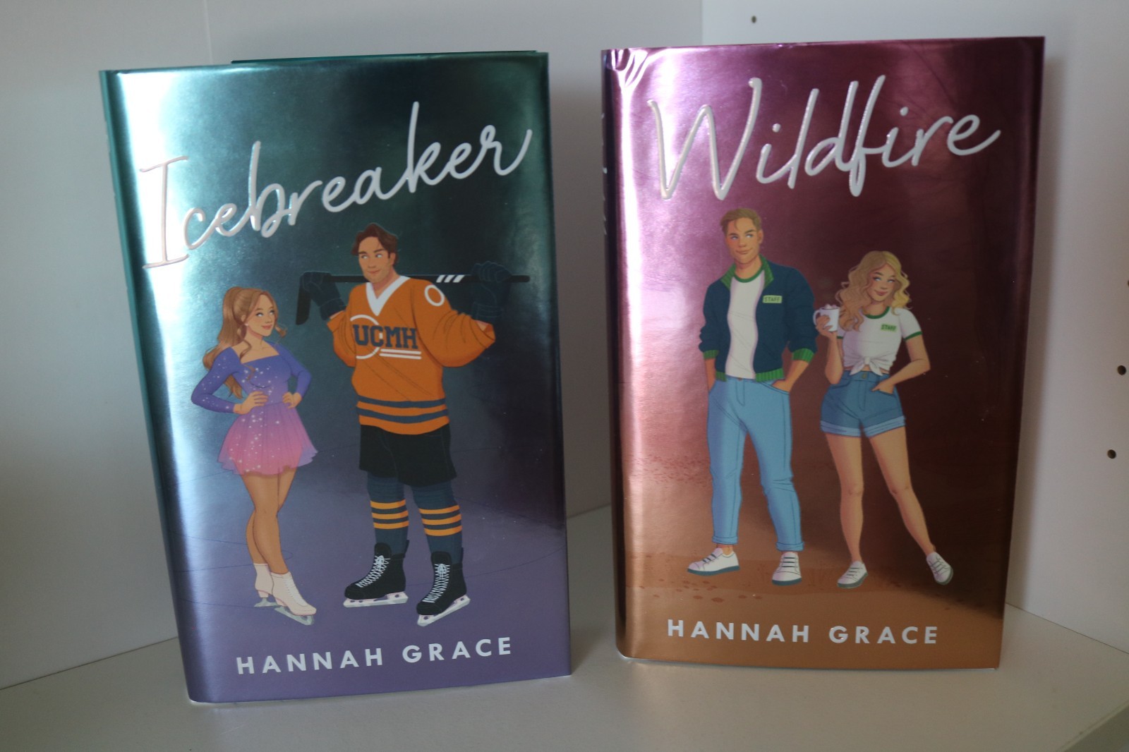 2 SIGNED FAIRYLOOT Exclusive Edition Hannah Grace Maple Hills series hardbacks