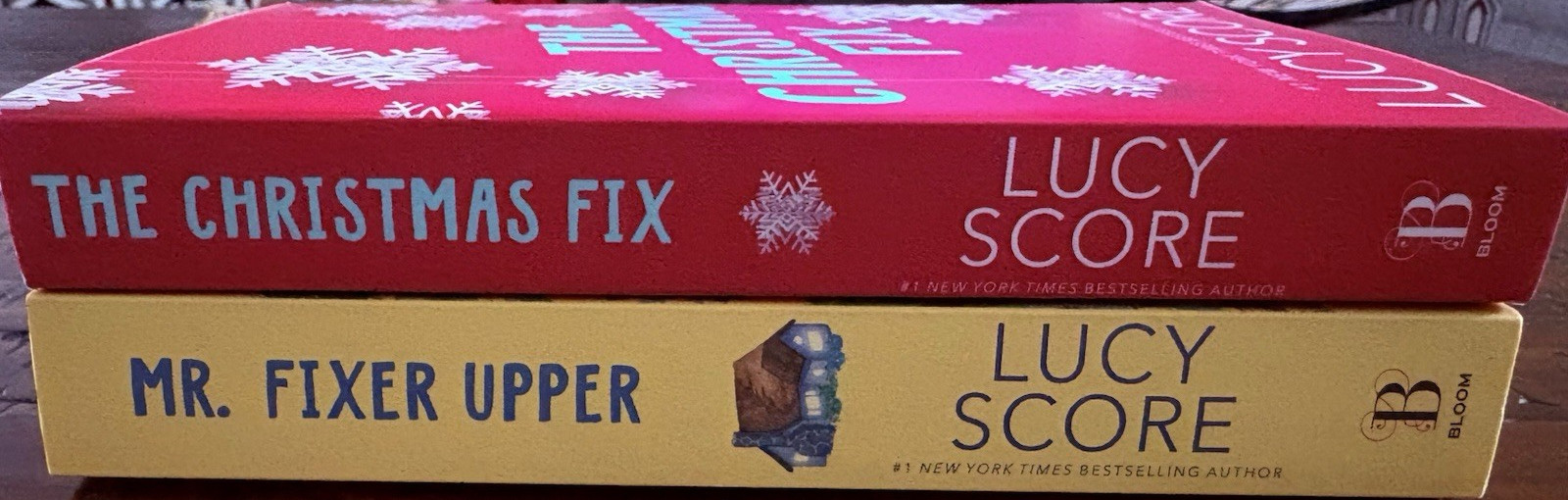 Lucy Score Mr. Fixer Upper & The Christmas Fix Romance Novel Bloom Paperback