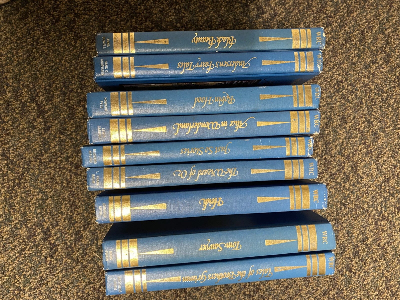 Set Of Nine The Weekly Reader Classics Hardback Books ￼￼