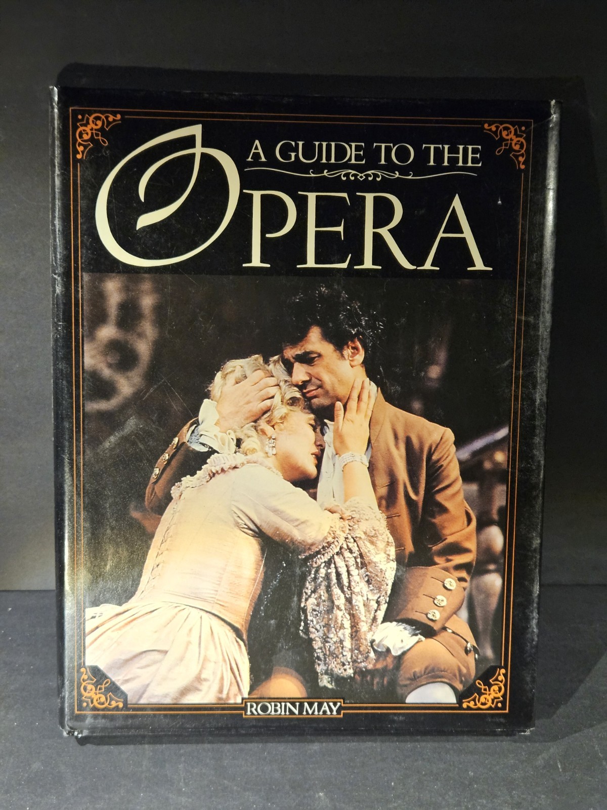 A Guide to the Opera Robin May Hamlyn 1987 Illustrated Reference Book 157 Pages