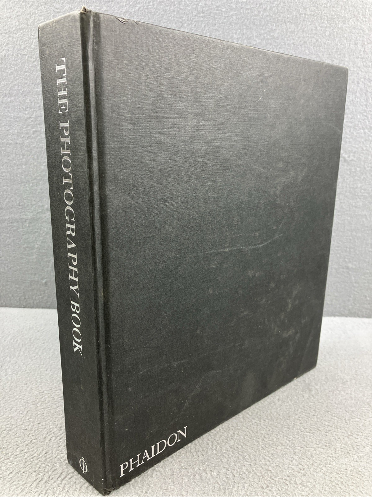 The Photography Book – Hardcover Editors of Phaidon Press – ART Photography GOOD