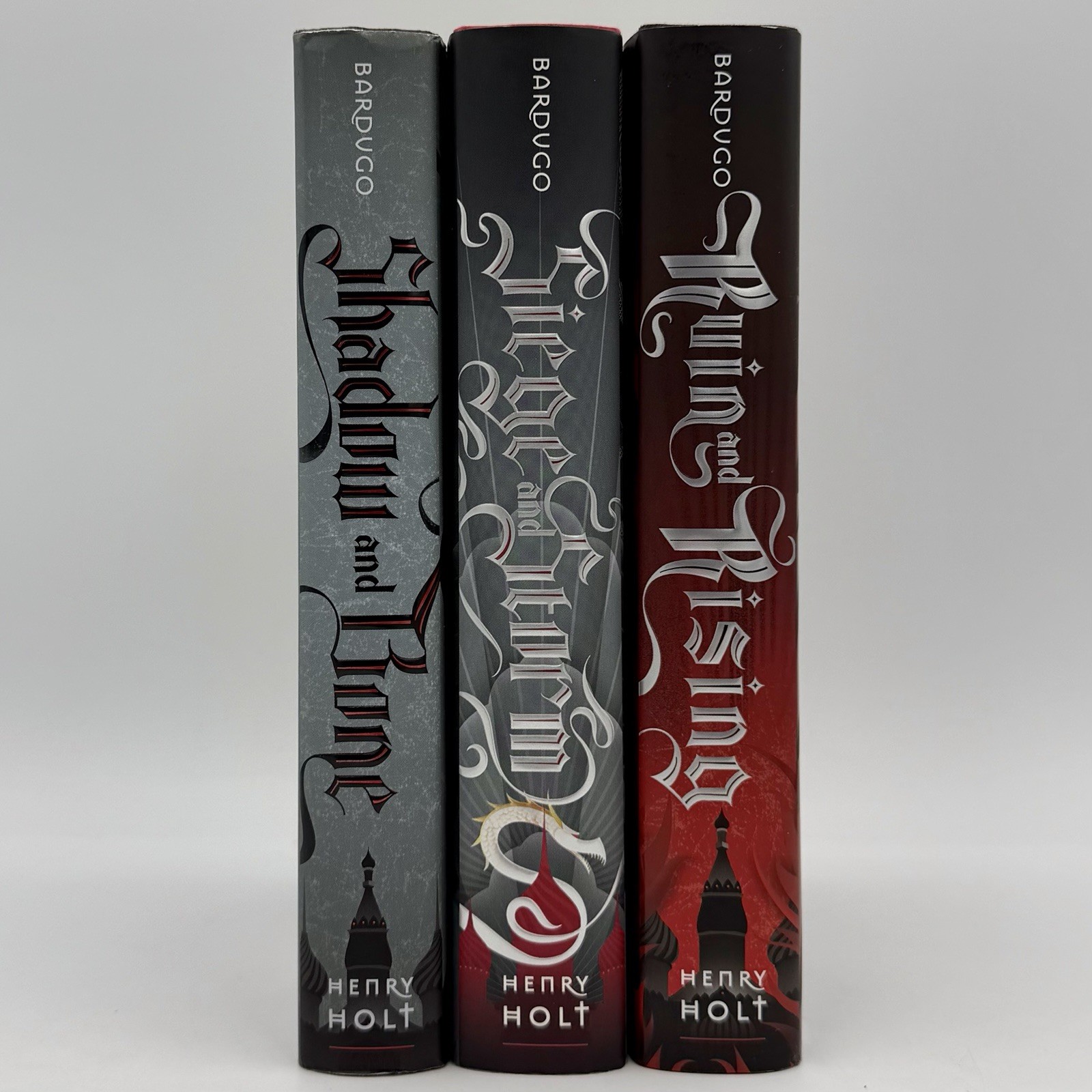 Shadow & Bone / Grisha trilogy – Leigh Bardugo (1st edition 1st print HC set)