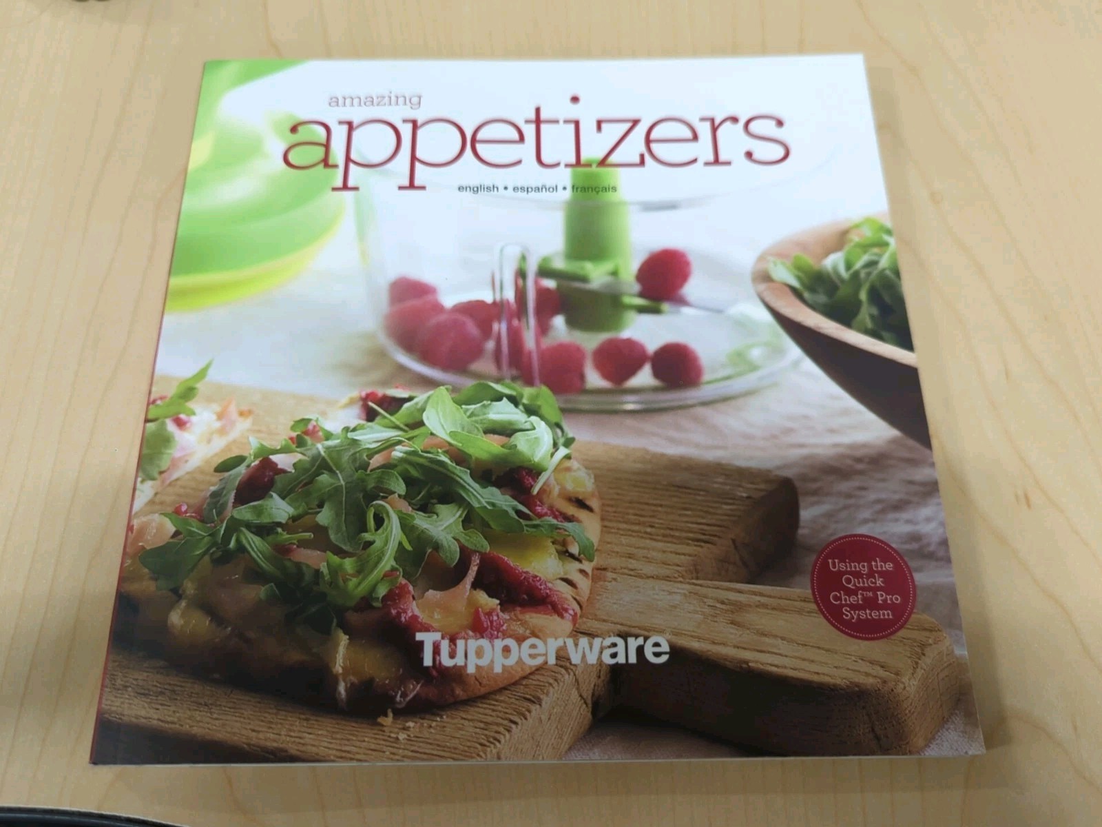 TUPPERWARE Softcover Cookbook Amazing Appetizers Dips & Flatbreads 121 Pages