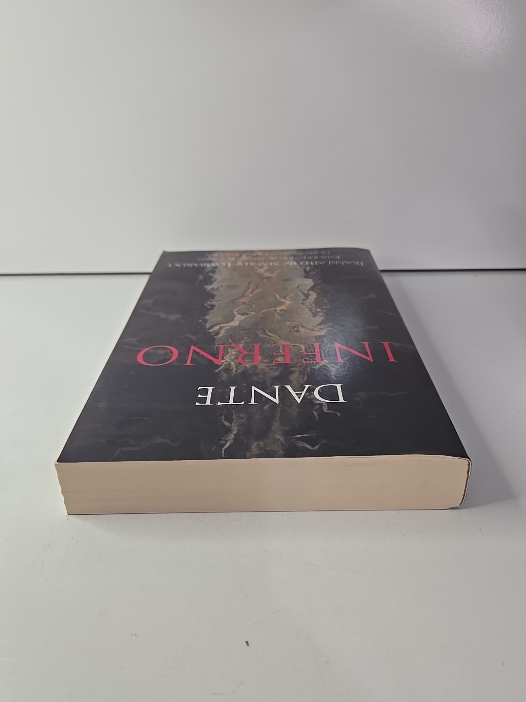 Inferno (Hackett Classics) – Paperback By Dante – VERY GOOD. G-465
