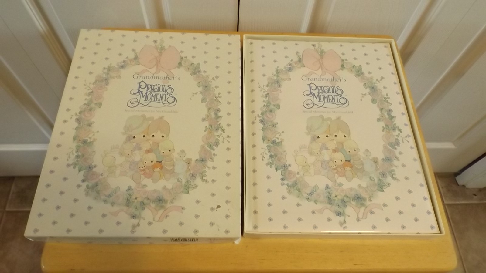 Grandmother’s Precious Moments Memories Book for Grandchild Box NOS VTG USA