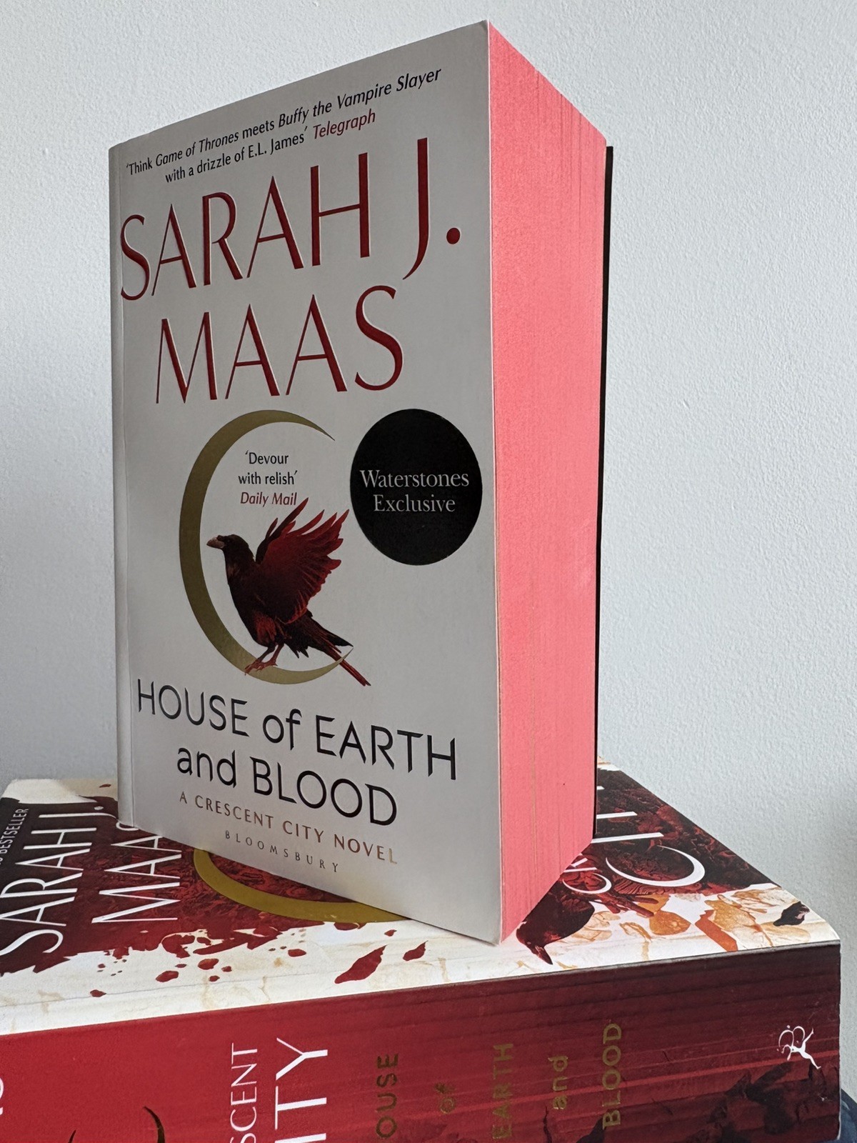 House of Earth and Blood by Sarah J. Maas – Waterstones Exclusive Paperback