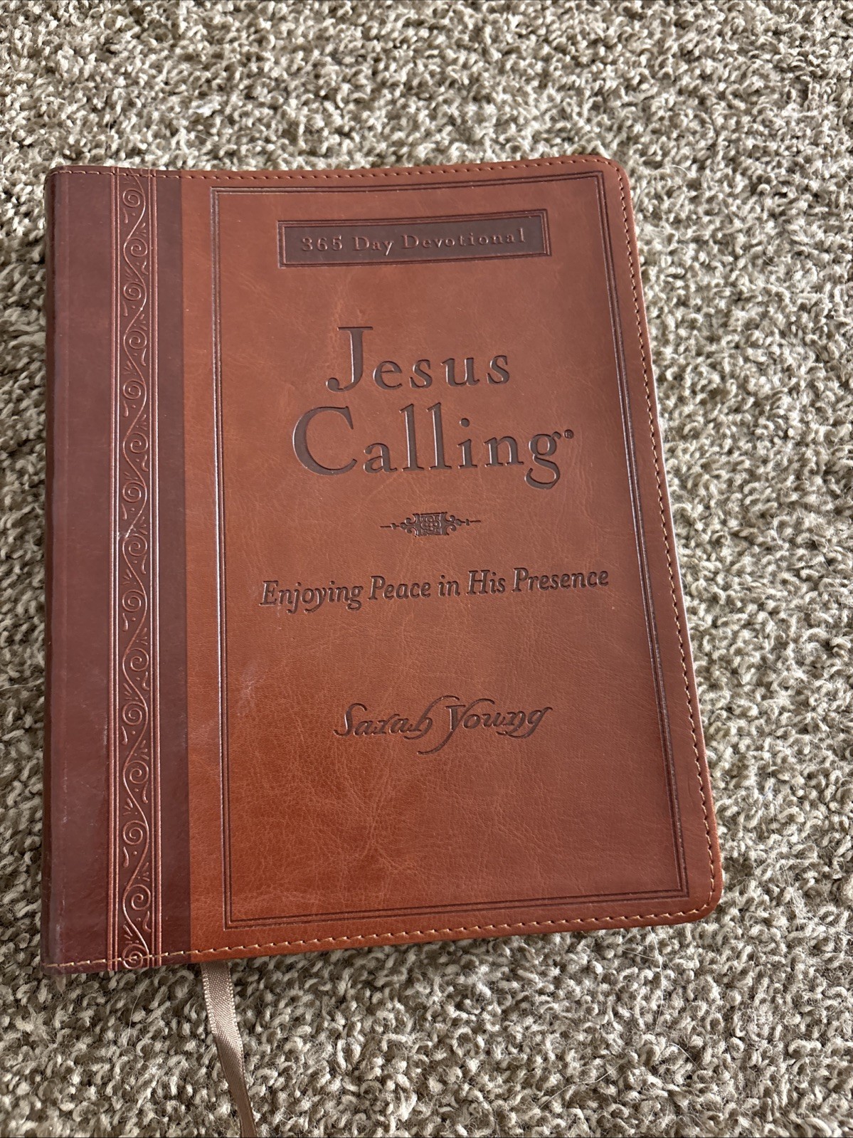 Jesus Calling by Sarah Young 365 Daily Devotional Leather Flex Cover Scripture