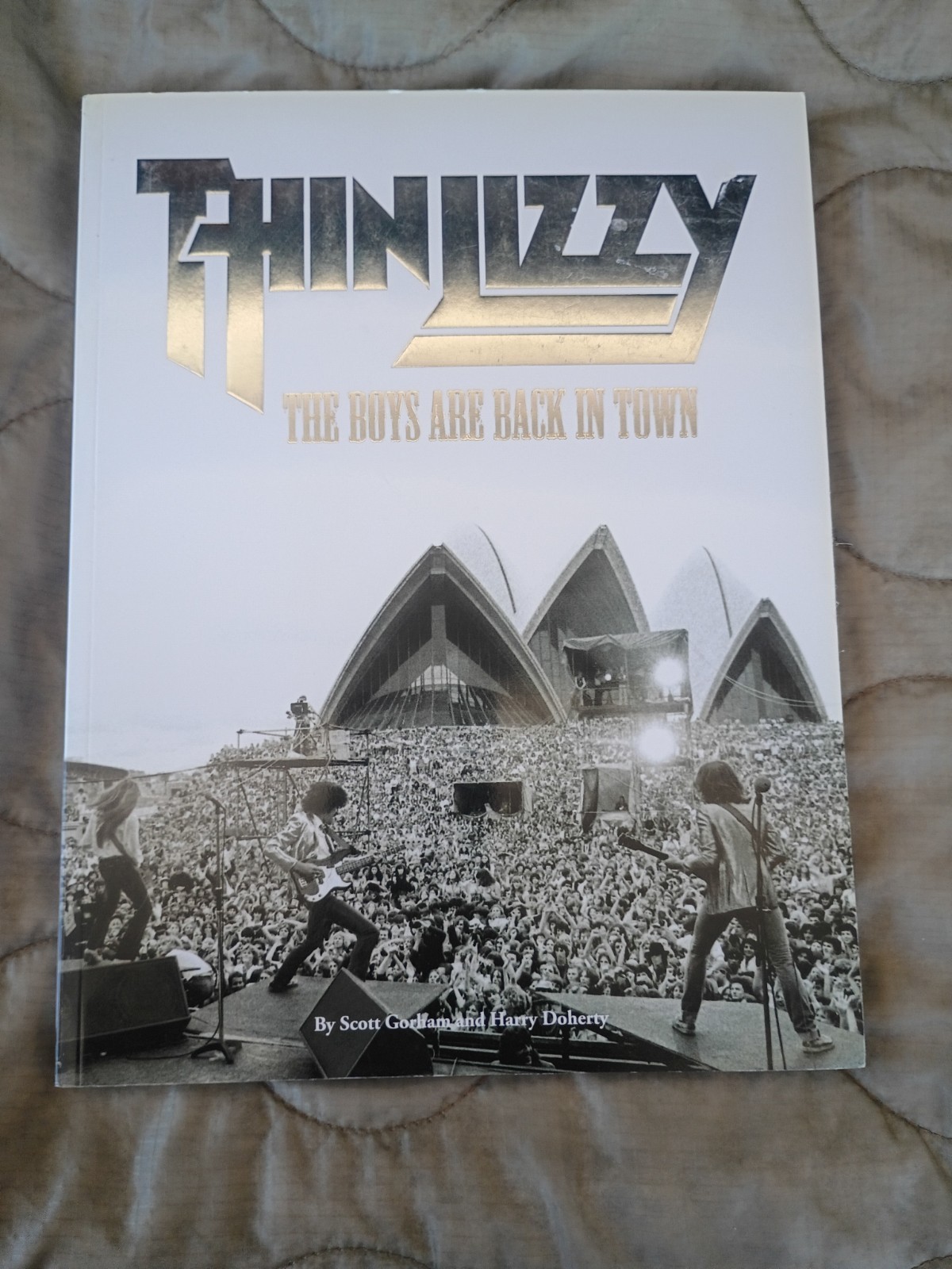 Thin Lizzy – The Boys Are Back In Town