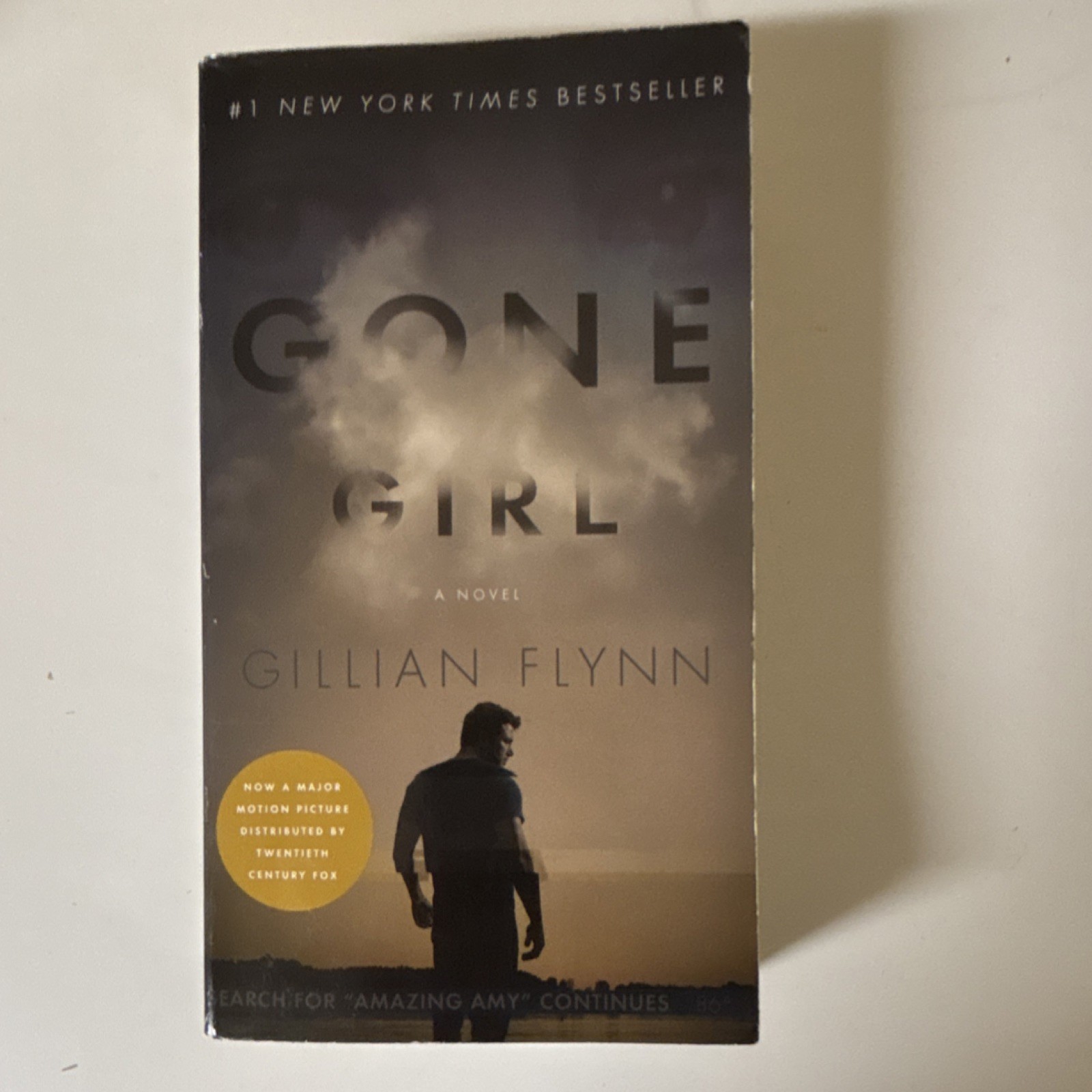 Broadway Books Gone Girl Gillian Flynn Us-Tall Rack Paperback Fiction Novel