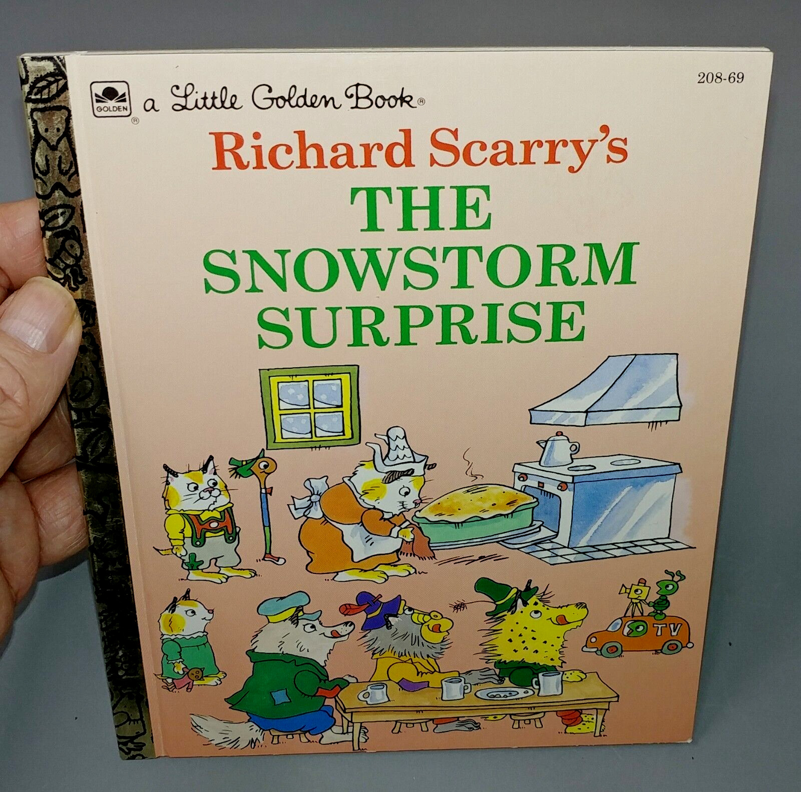 Little Golden Book Richard Scarry’s The Snowstorm Surprise