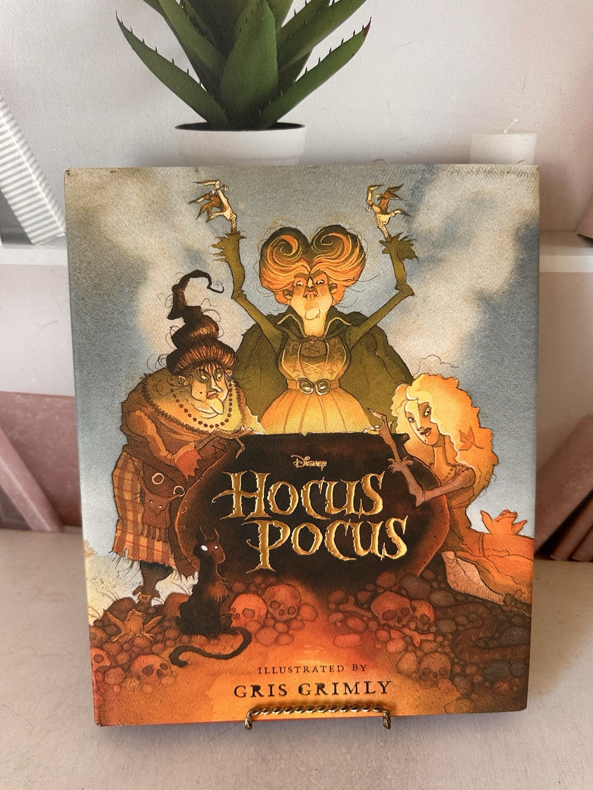Hocus Pocus, Hardcover w/ Dust Jacket by A.W. Jantha, Illustrated by Gris Grimly