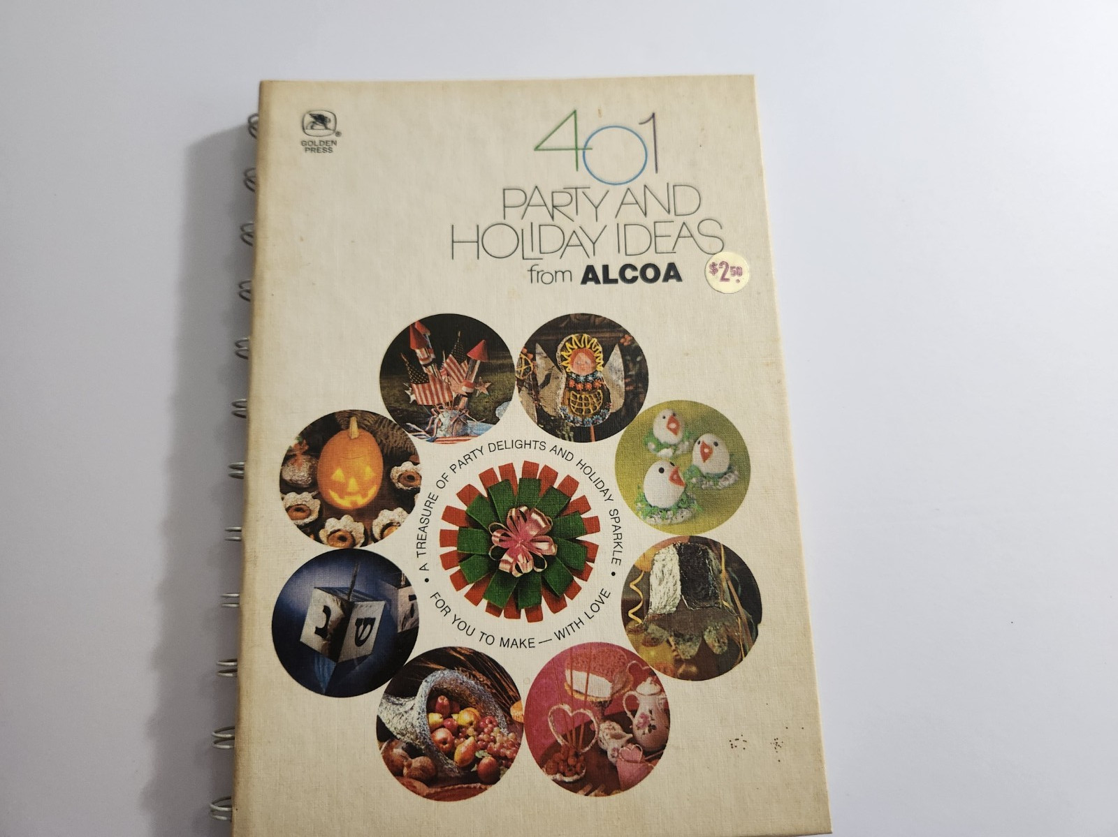 Alcoa 401 Party and Holiday Ideas – 1971 HB Golden Press