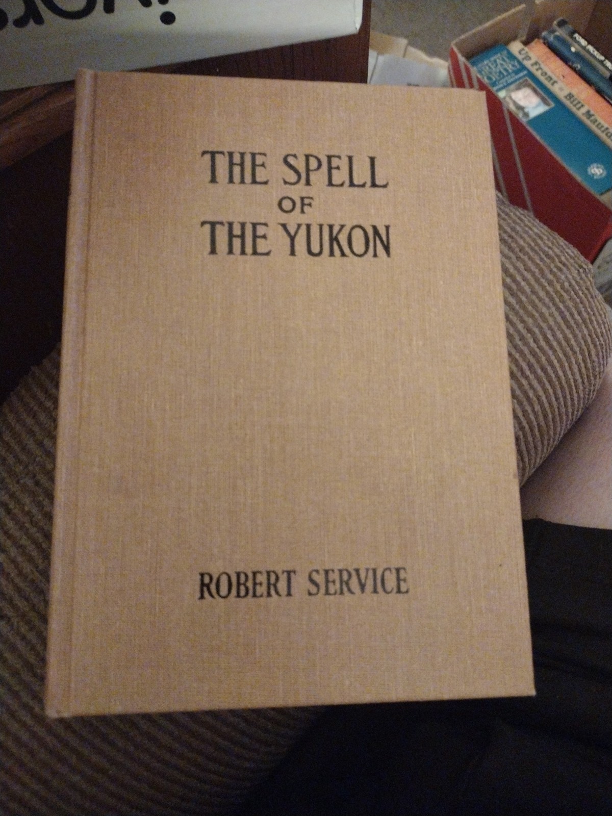 Spell of the Yukon and other Versus, Robert Service Dodd, Mead & Company 1916 HC