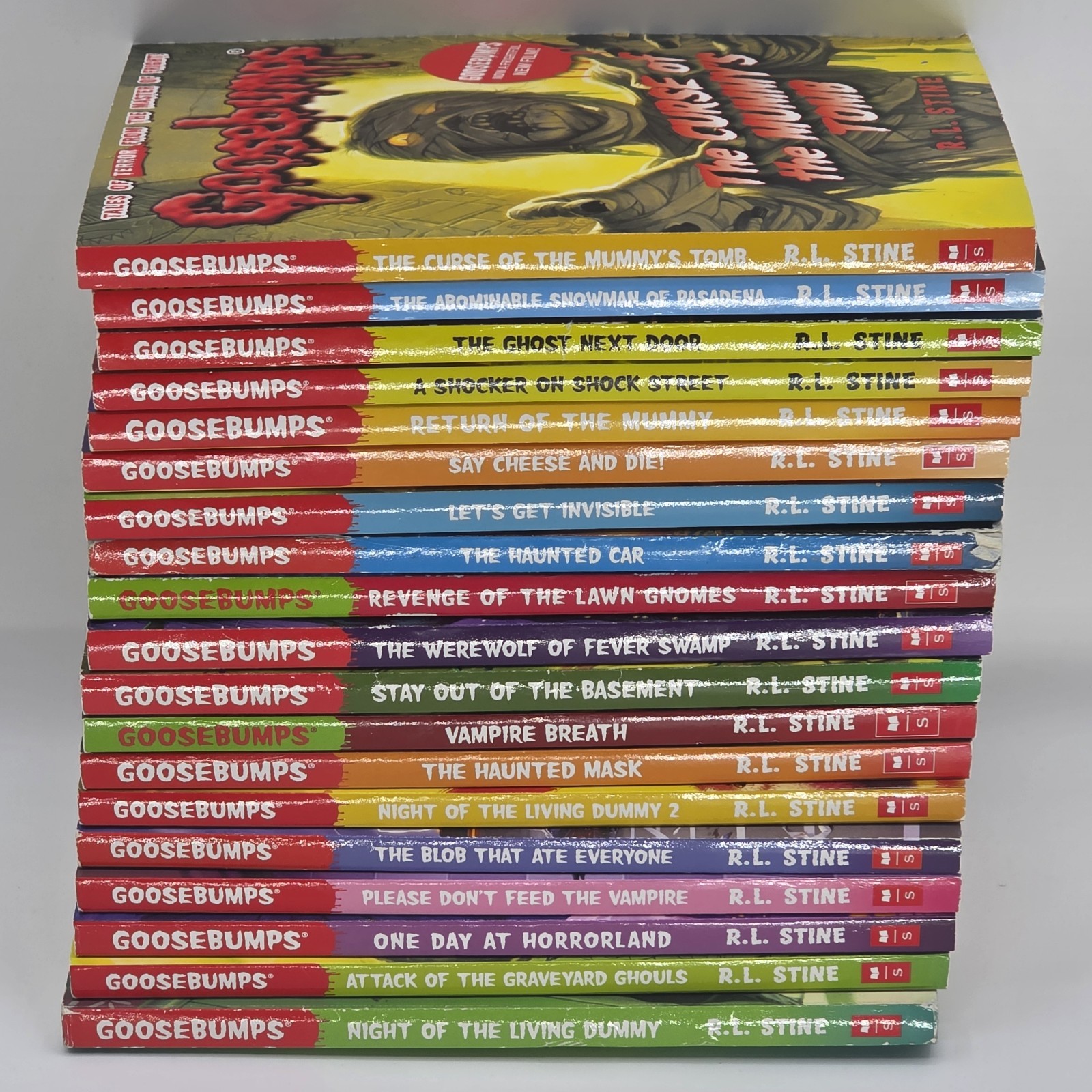 Goosebumps Book Lot Of 19 Paperback Miscellaneous 2015 VG R.L. Stine VG