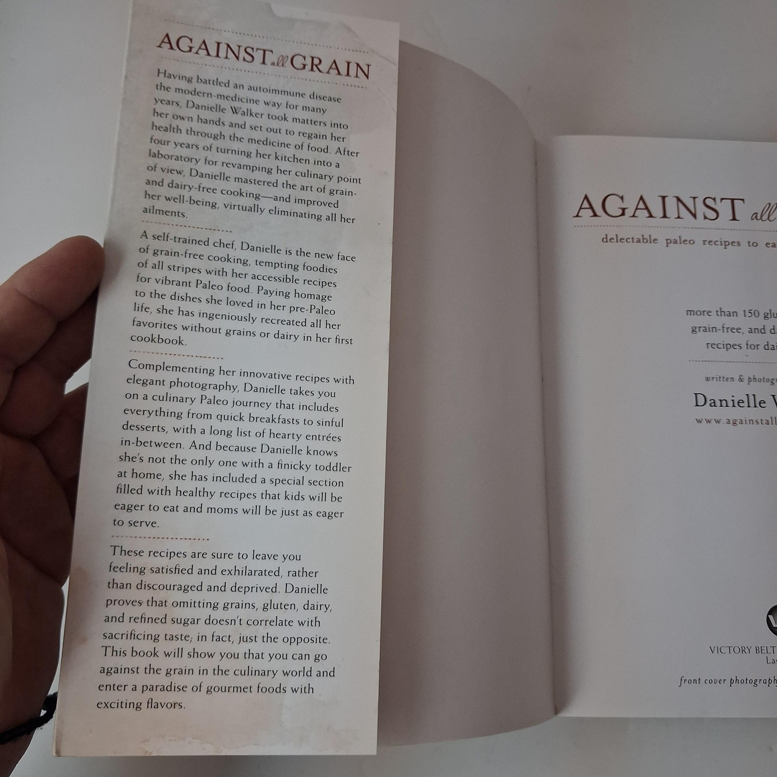 Against All Grain Danielle Walker Victory Belt White HC DJ Cookbook 2013 USA