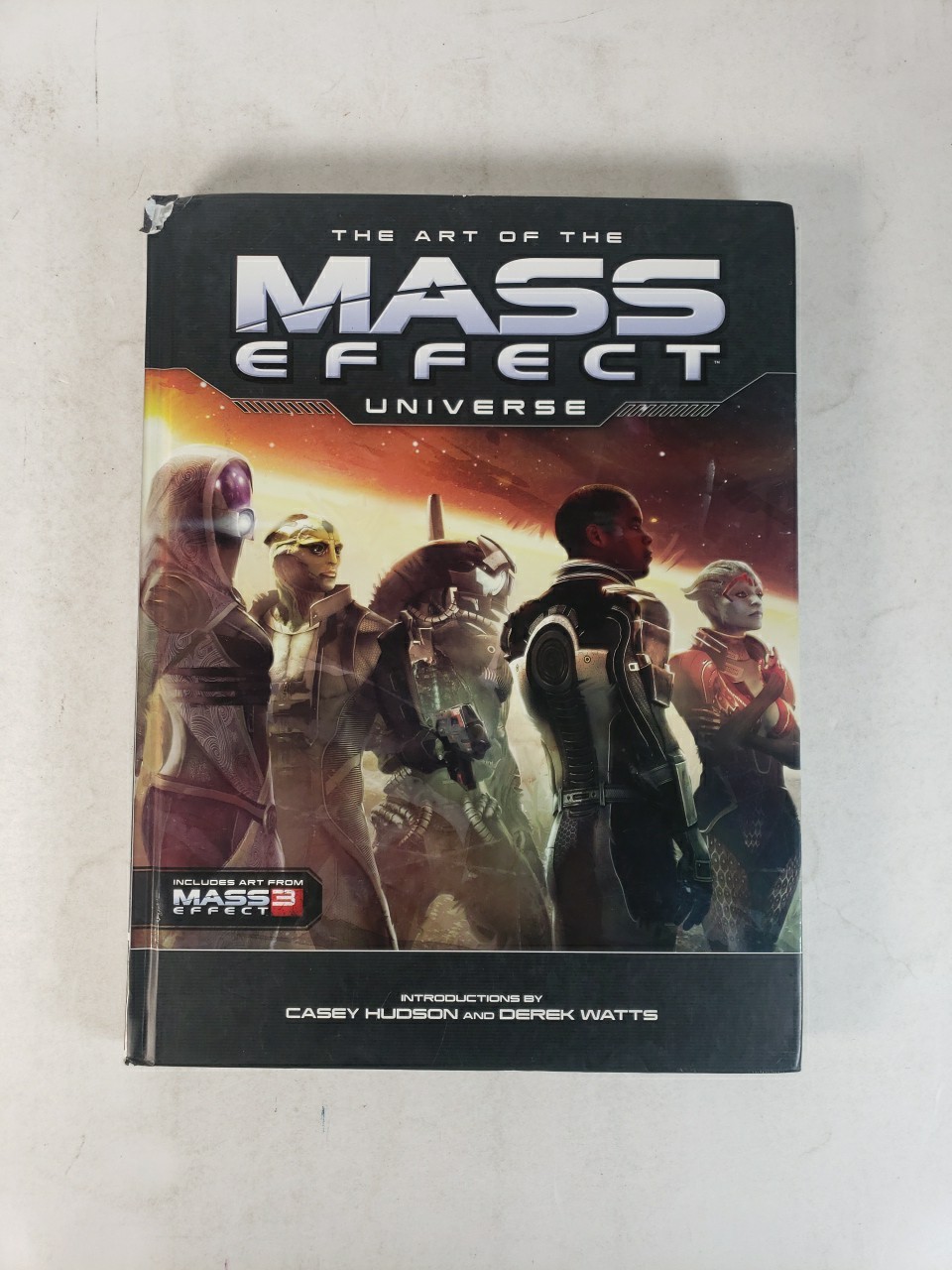 The Art of The Mass Effect Universe – Hardcover By Casey Hudson – First Edition
