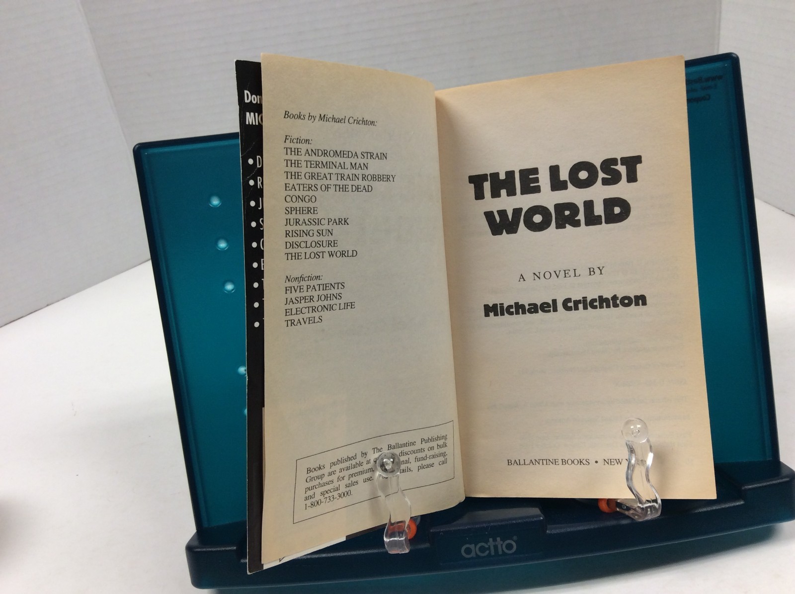 MICHAEL CRICHTON Jurassic Park & The Lost World PB