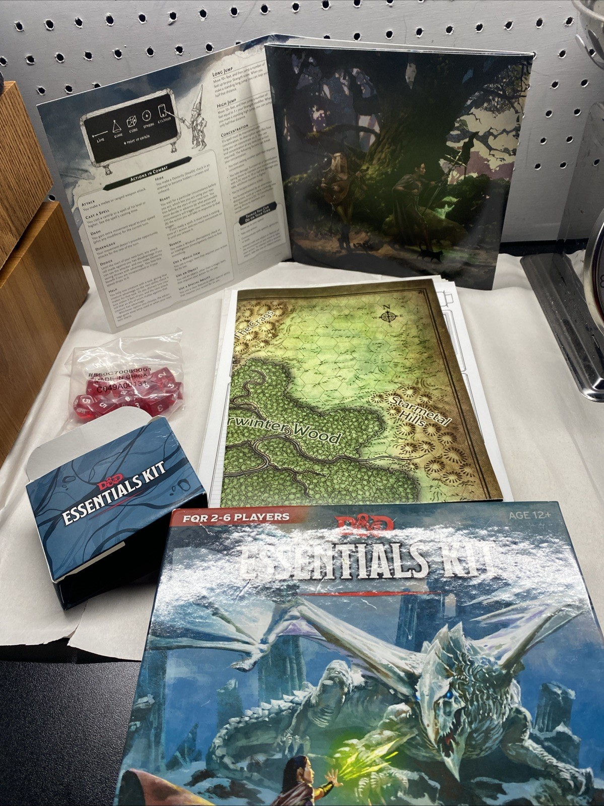 Dungeons and Dragons Essentials Kit (d&d Boxed Set) by Wizards RPG Team…