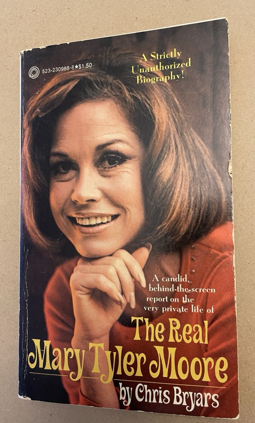 1977 The Real Mary Tyler Moore by Chris Bryars Pinnacle Books Nonfiction