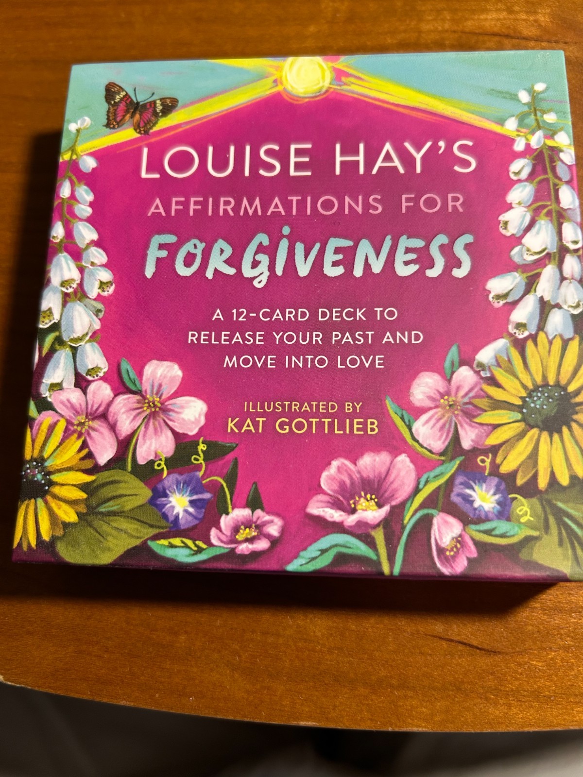Louise Hay’s Affirmations for Forgiveness: A 12-Card Deck to Release Your Past a