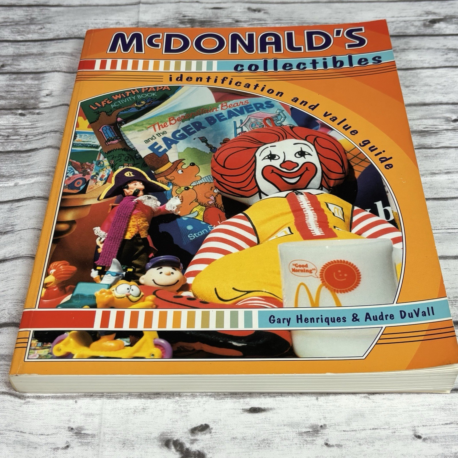 McDonalds Collectibles: Identification and Value Guide – Paperback – VERY GOOD