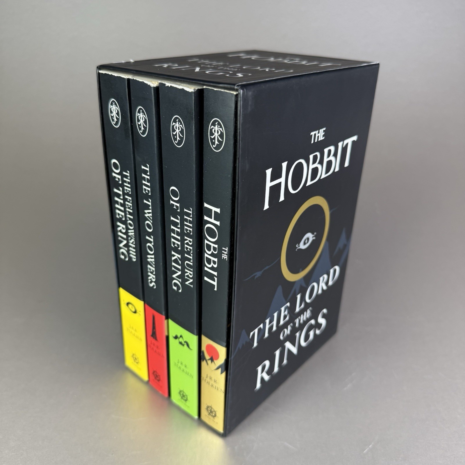 The Hobbit and The Lord of the Rings – Paperback Tolkien, J.R.R. Box Set 4 Vols