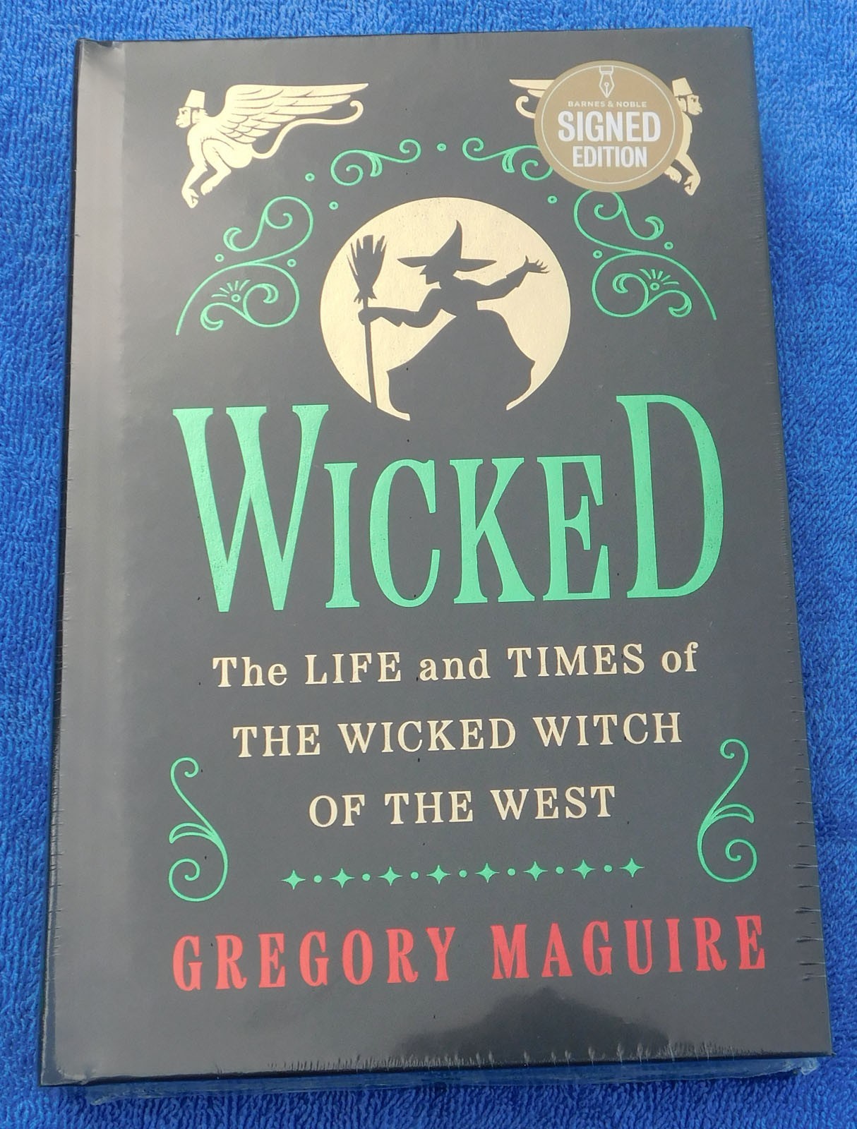 Wicked Collector’s Edition SIGNED Gregory Maguire NEW sealed w/Coa