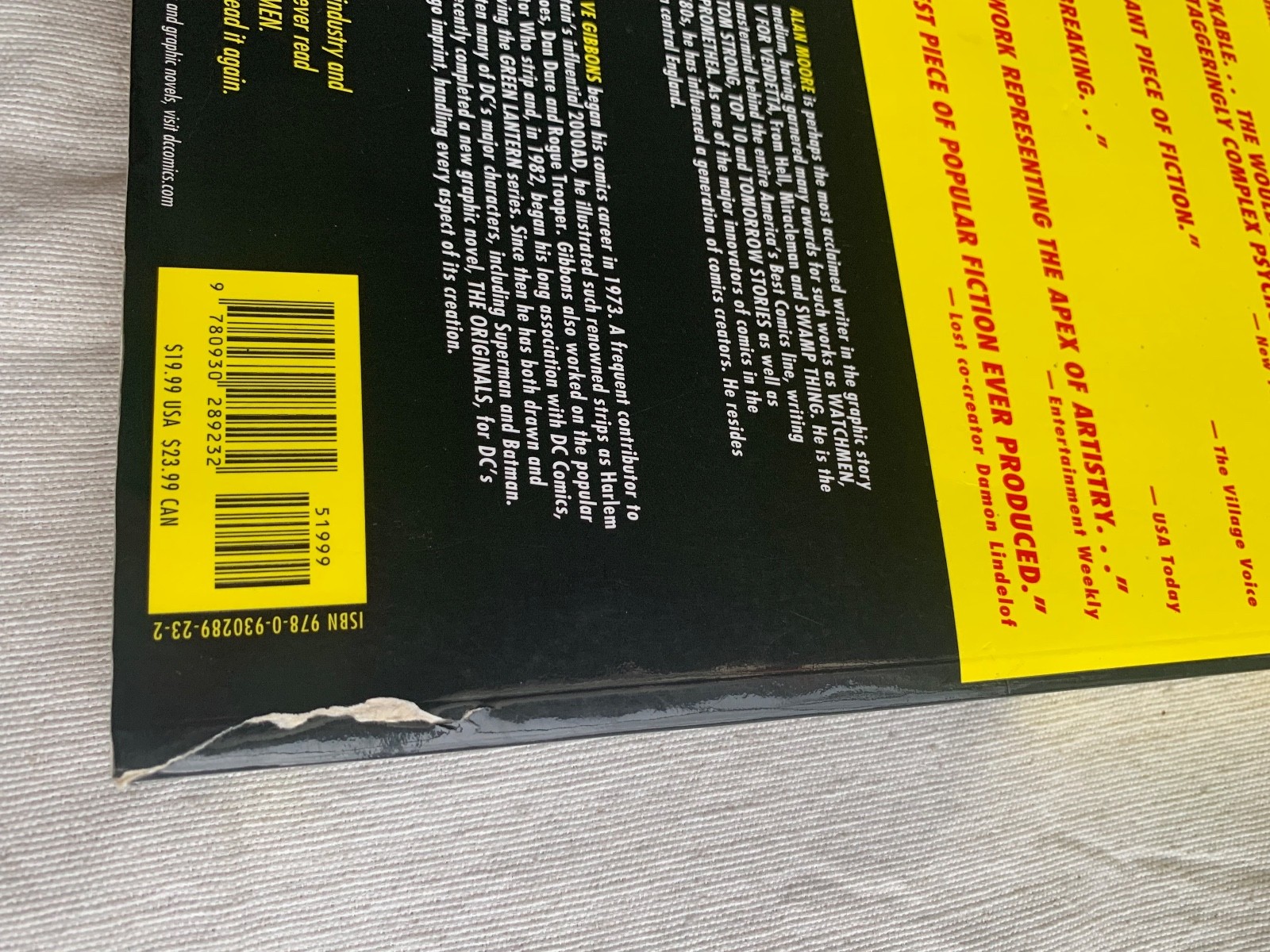 WATCHMEN by Alan Moore ISBN-13: 9780930289232
