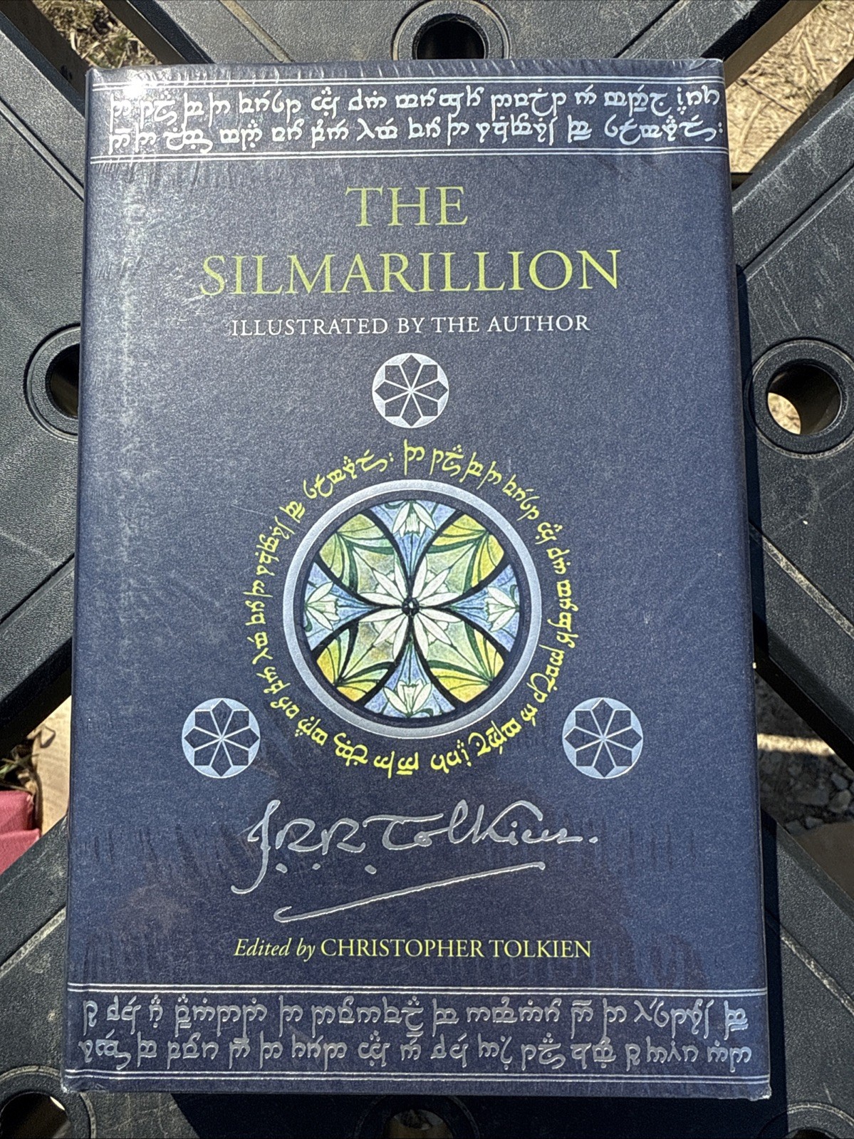 The Silmarillion [Illustrated Edition]: Illustrated by J. R. R. Tolkien by J.R.R