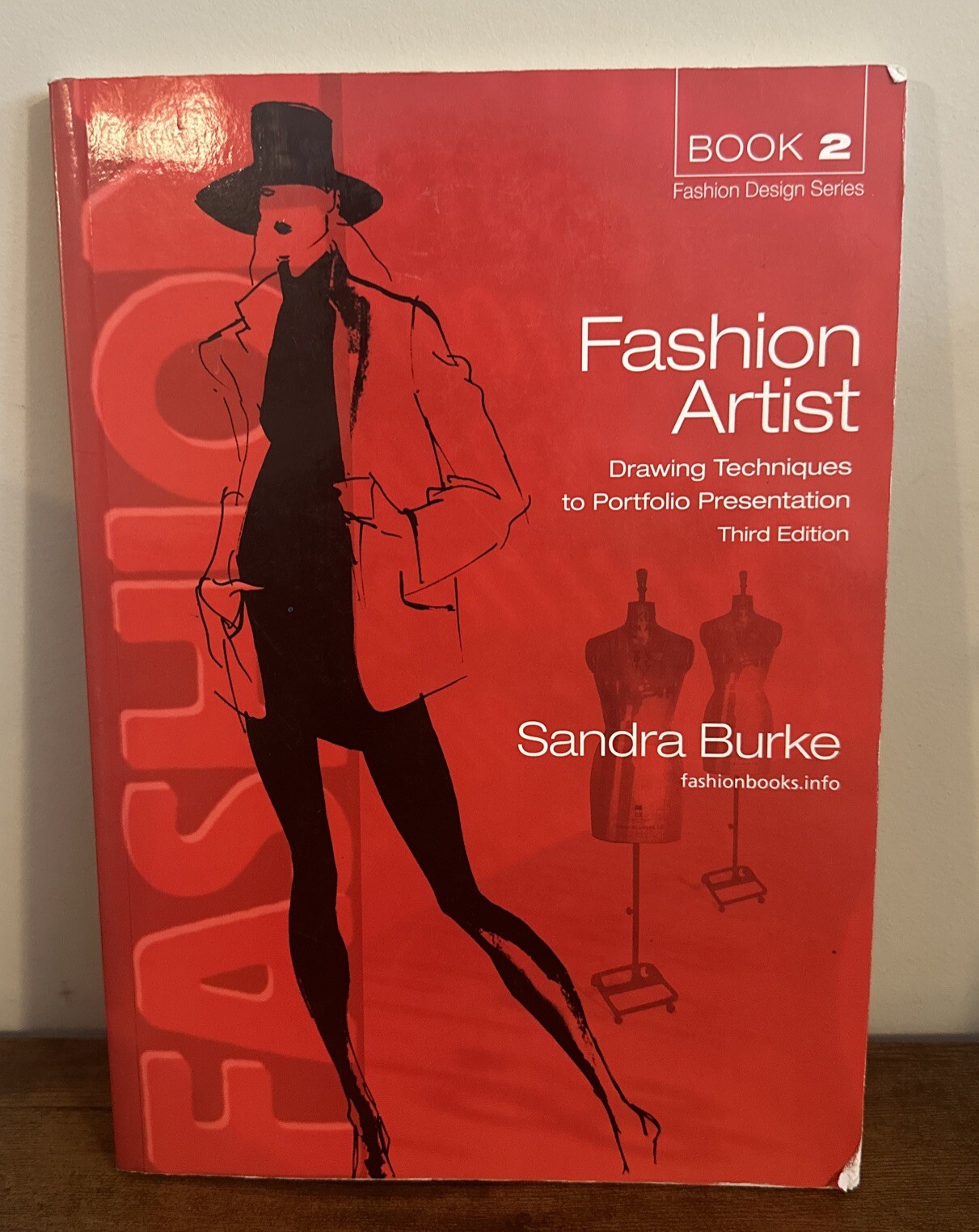 Fashion Artist: Drawing Techniques to Portfolio Presentation (FA