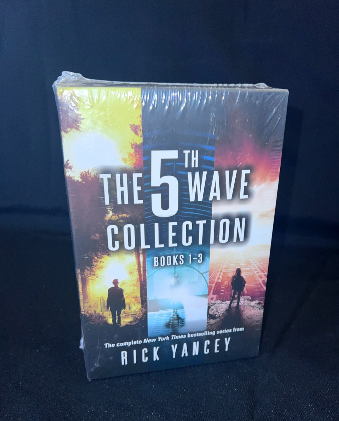BRAND NEW! The 5th Wave Collection – Books 1-3 By Rick Yancey Paperback Box Set