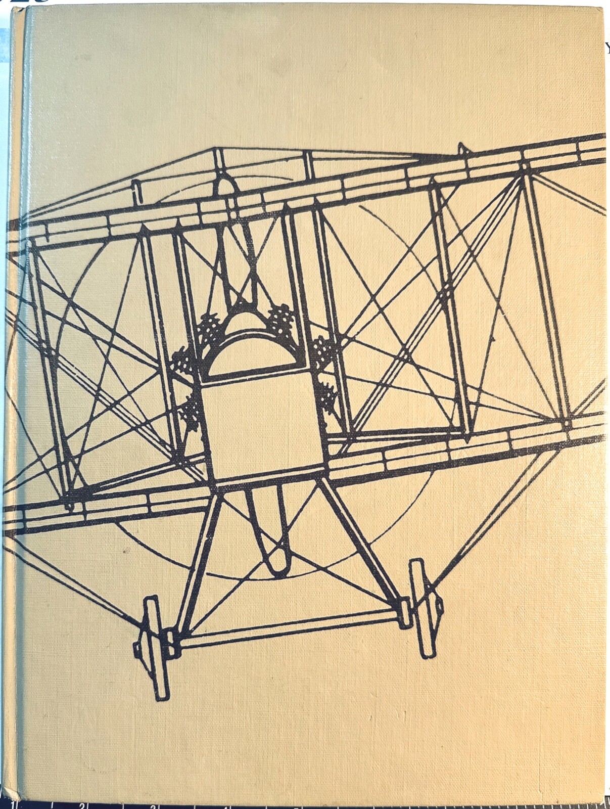 WILLIAMS: The World of Model Aircraft (Chartwell Books, Inc., 1973)