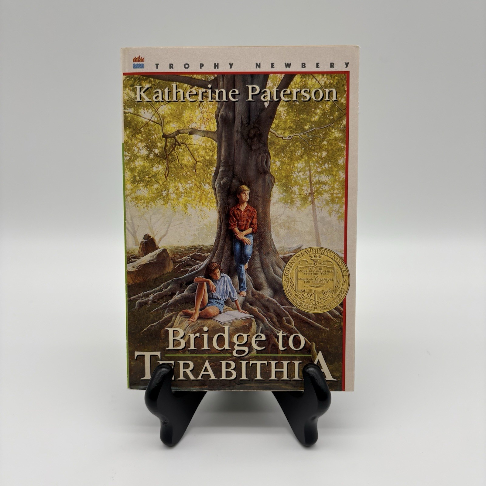 Bridge To Terabithia by Katherine Paterson – Trophy Newberry Edition – Vintage