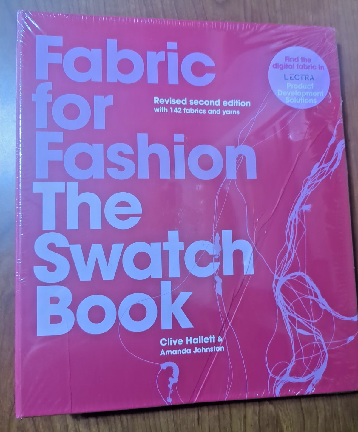 Fabric for Fashion : The Swatch Book Revised Second Edition by Amanda…