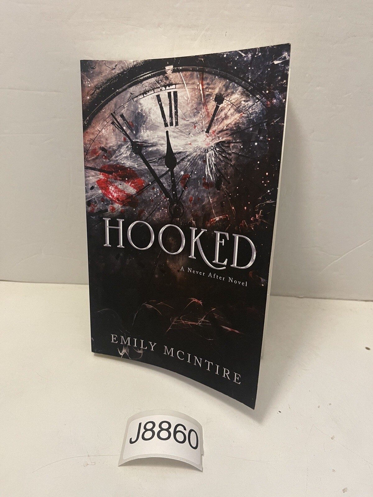 Never After Ser.: Hooked by Emily McIntire (2021, Trade Paperback)