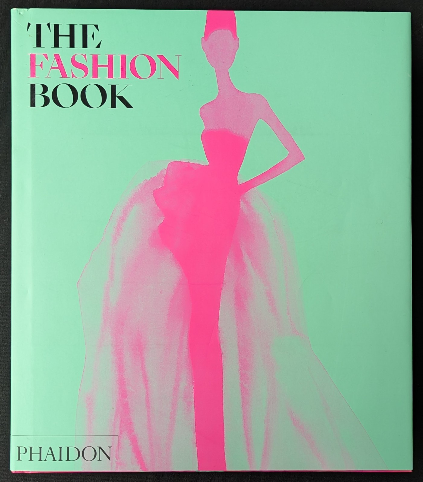 The Fashion Book 2022 – by Phaidon Phaidon Editors (Hardcover) mn5268