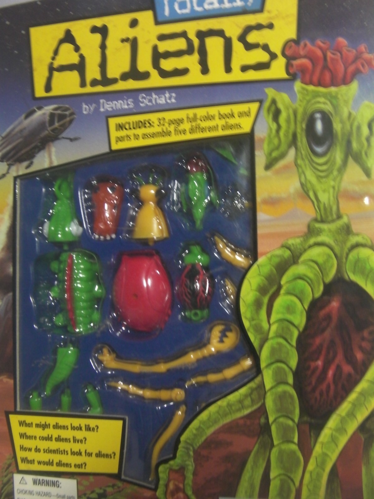 TOTALLY ALIENS plastic Models & Book Dennis Schatz Excellent Condition HTF