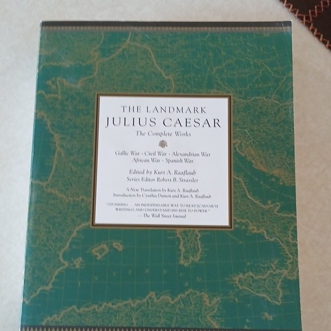 Landmark Julius Caesar Complete Works Paperback Kurt Raaflaub Anchor Books Maps