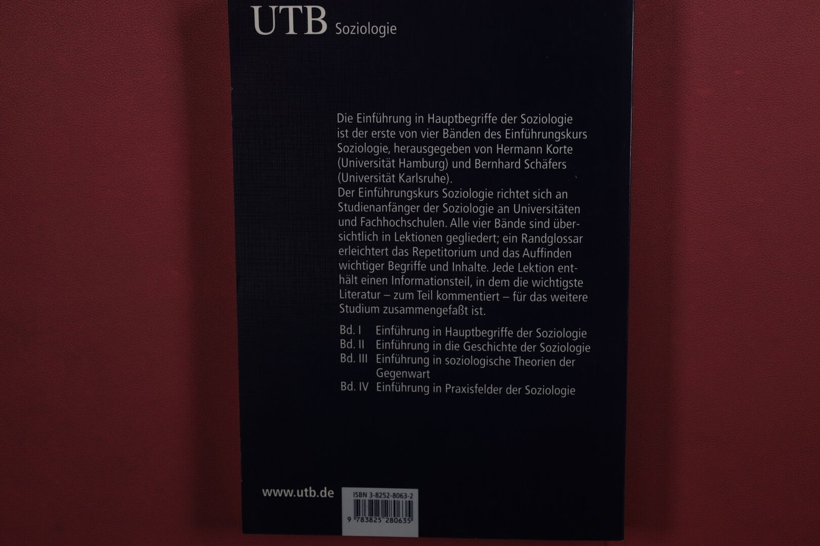 401834 EINFÜHRUNG IN HAUPTBEGRIFFE DER SOZIOLOGIE Leske + Budrich