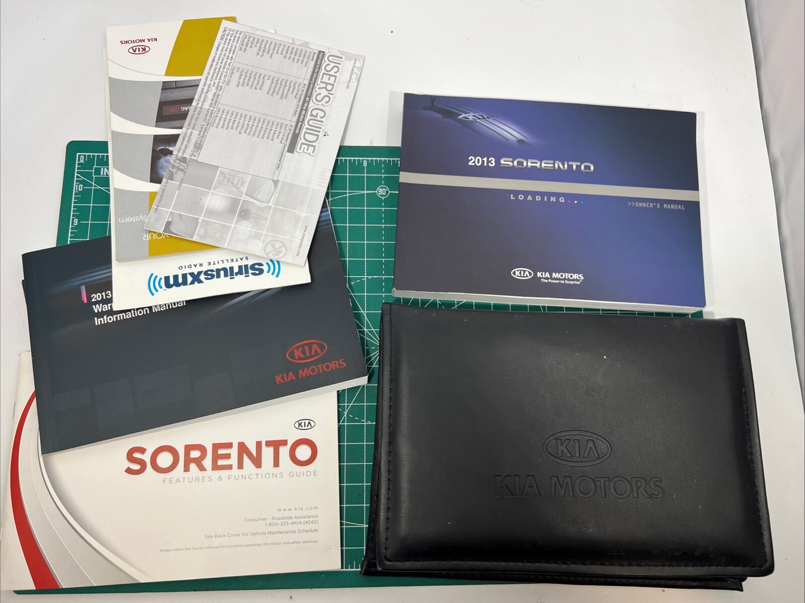 2013 Sorento Kia Owners Manual set GUIDE BOOK WITH CASE OEM USED.