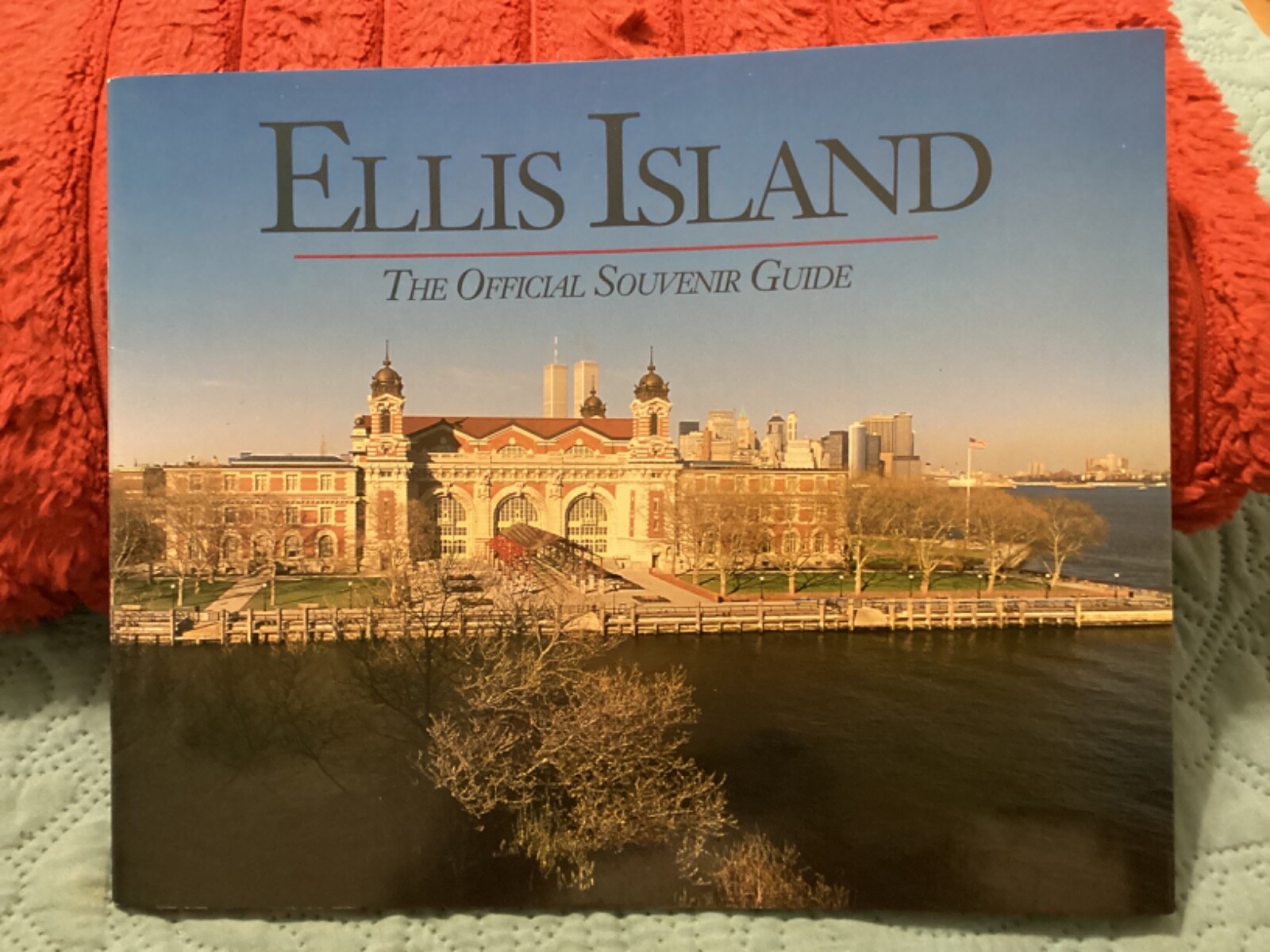 ELLIS ISLAND, OFFICIAL SOUVENIR GUIDE, 40 PAGES by B. COLIN HAMBLIN/FREE P & H