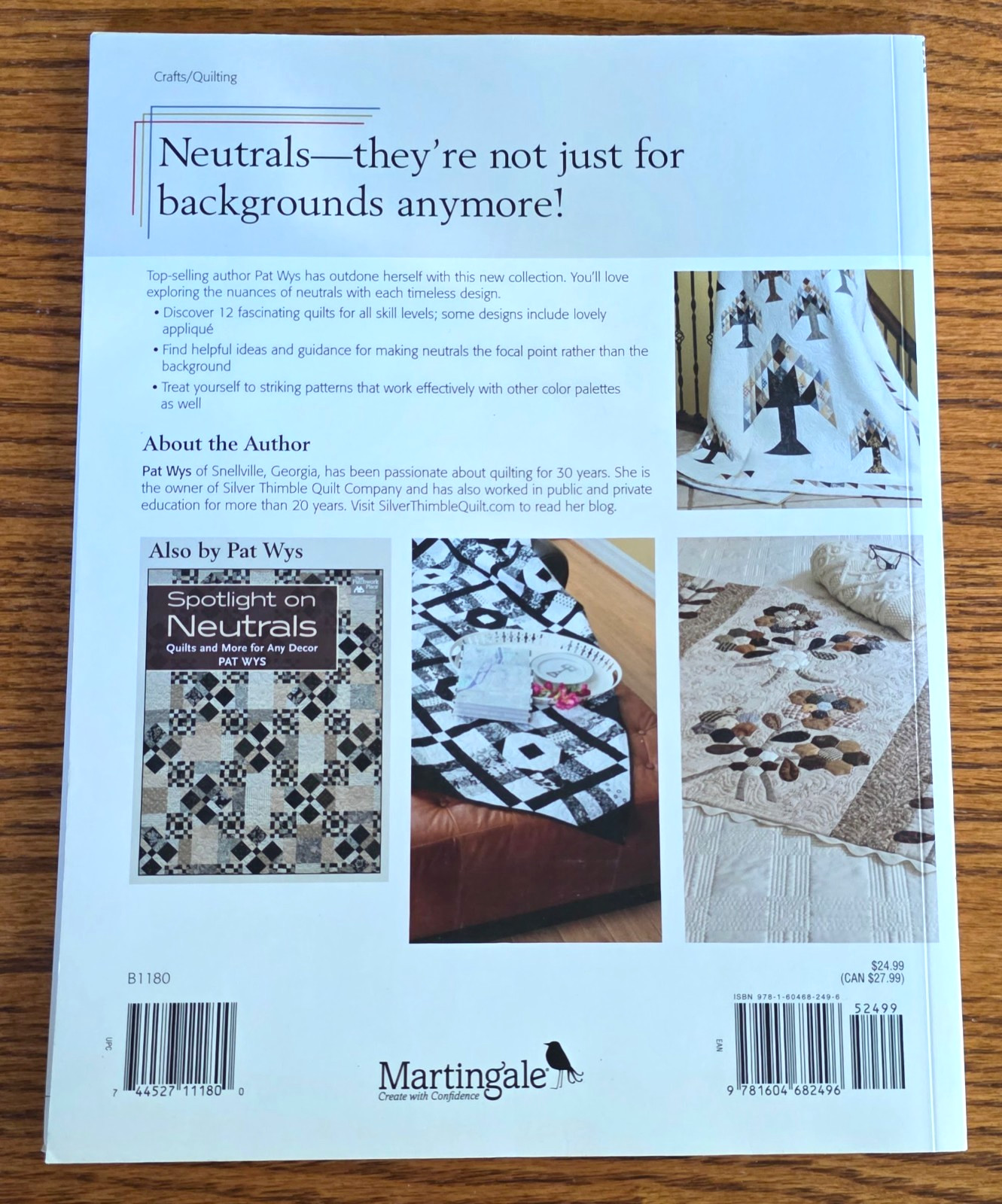 Knockout Neutrals: 12 Showstopping Neutral Quilts by Pat Wys – Signed