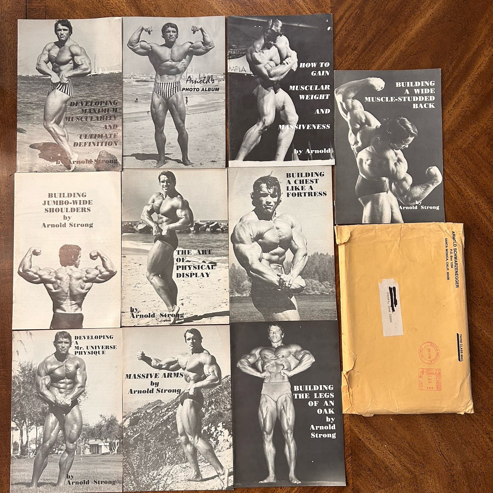 Rare Set Collection of Arnold Schwarzenegger Lot of 10 Arnold Strong w/envelope