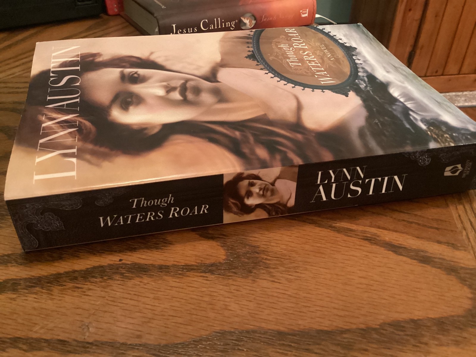 Though Waters Roar by Lynn Austin Novel 430 Pages GREAT SHAPE Large Print