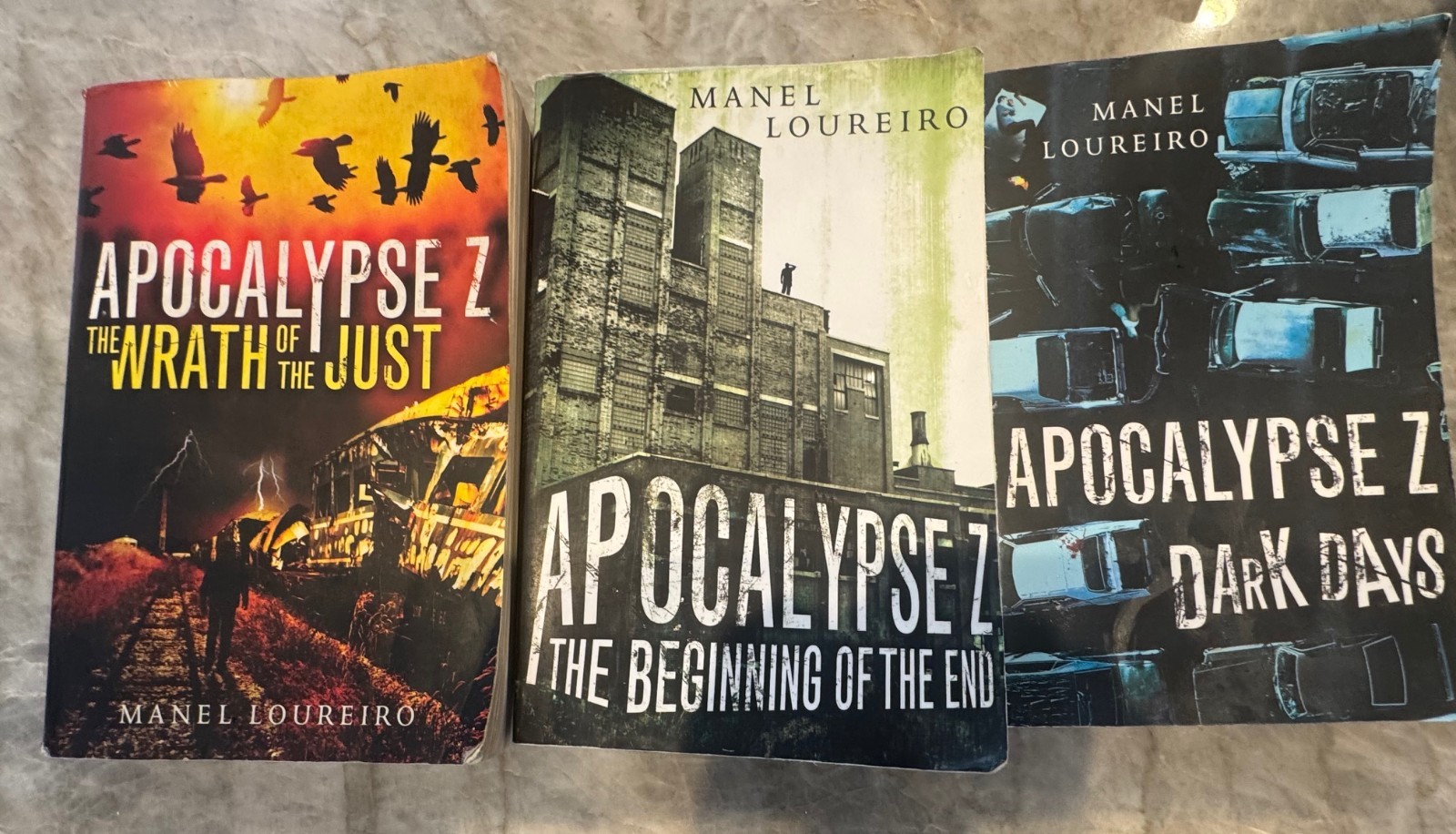 3-Book Paperback Set Loureiro Apocalypse Z – DARK DAYS WRATH JUST BEGINING END