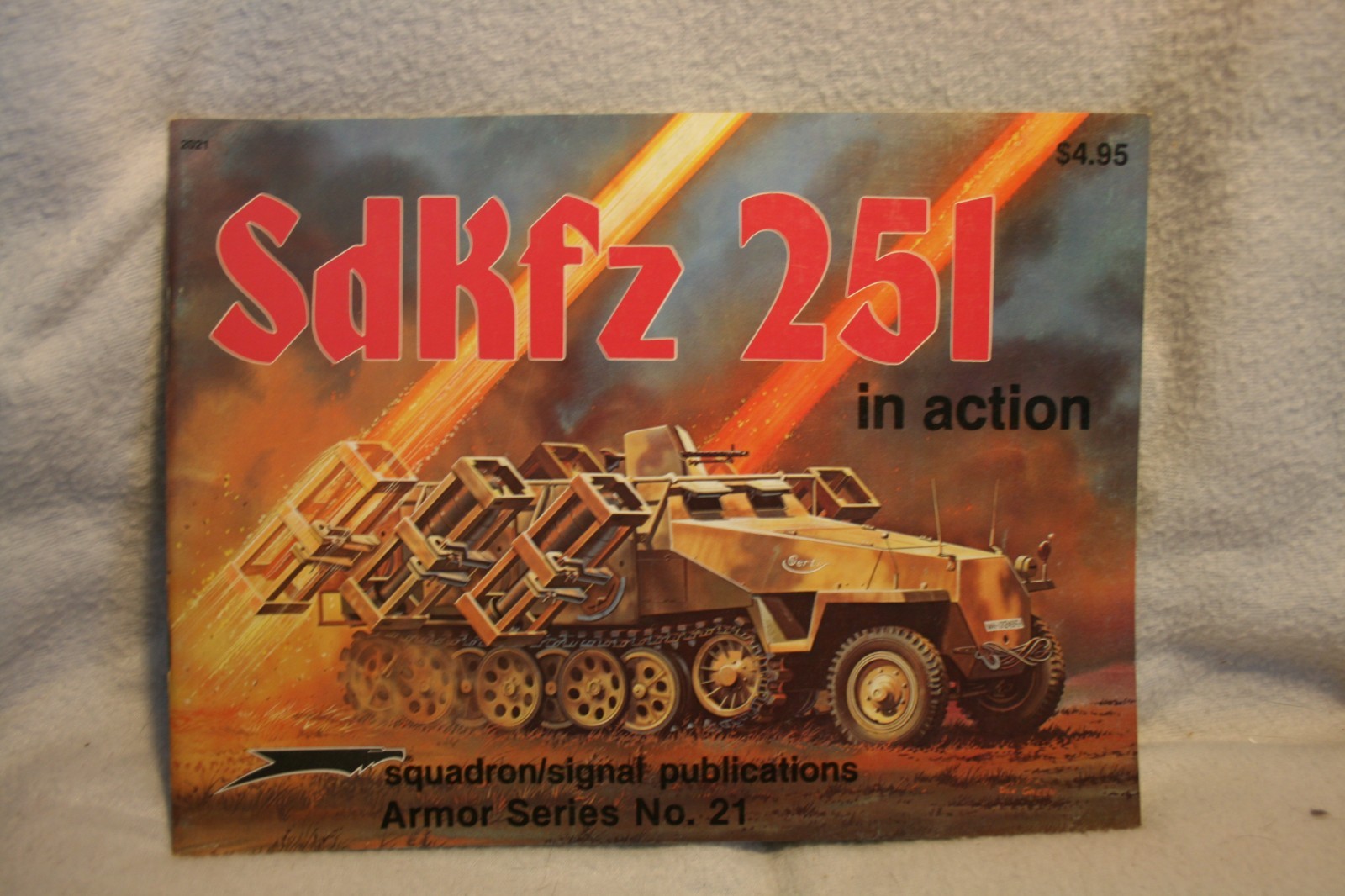 SdKfz 251 Squadron Signal Book # 2021 Very Good Condition