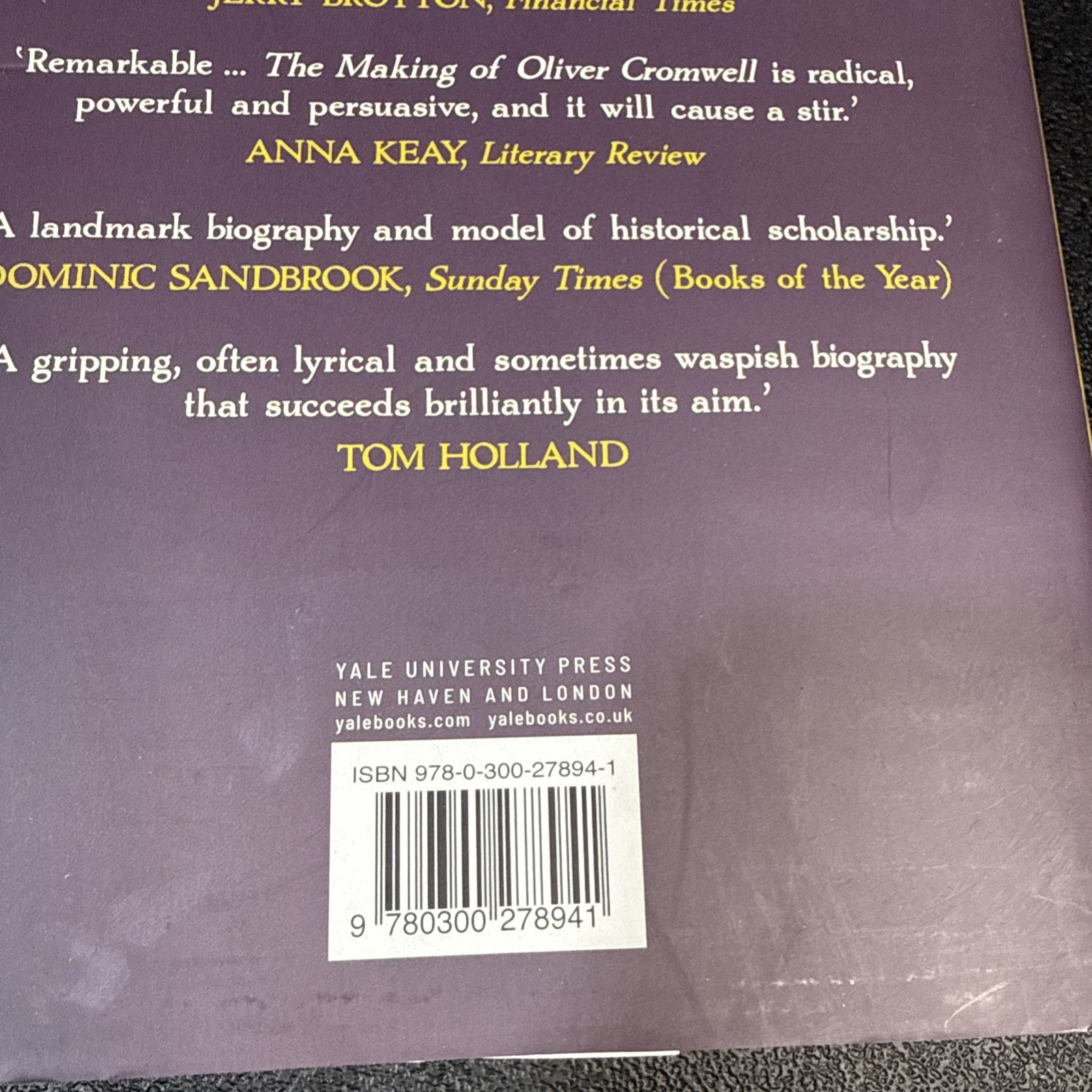Hutton Ronald: Oliver Cromwell: Commander in Chief [2024] hardback