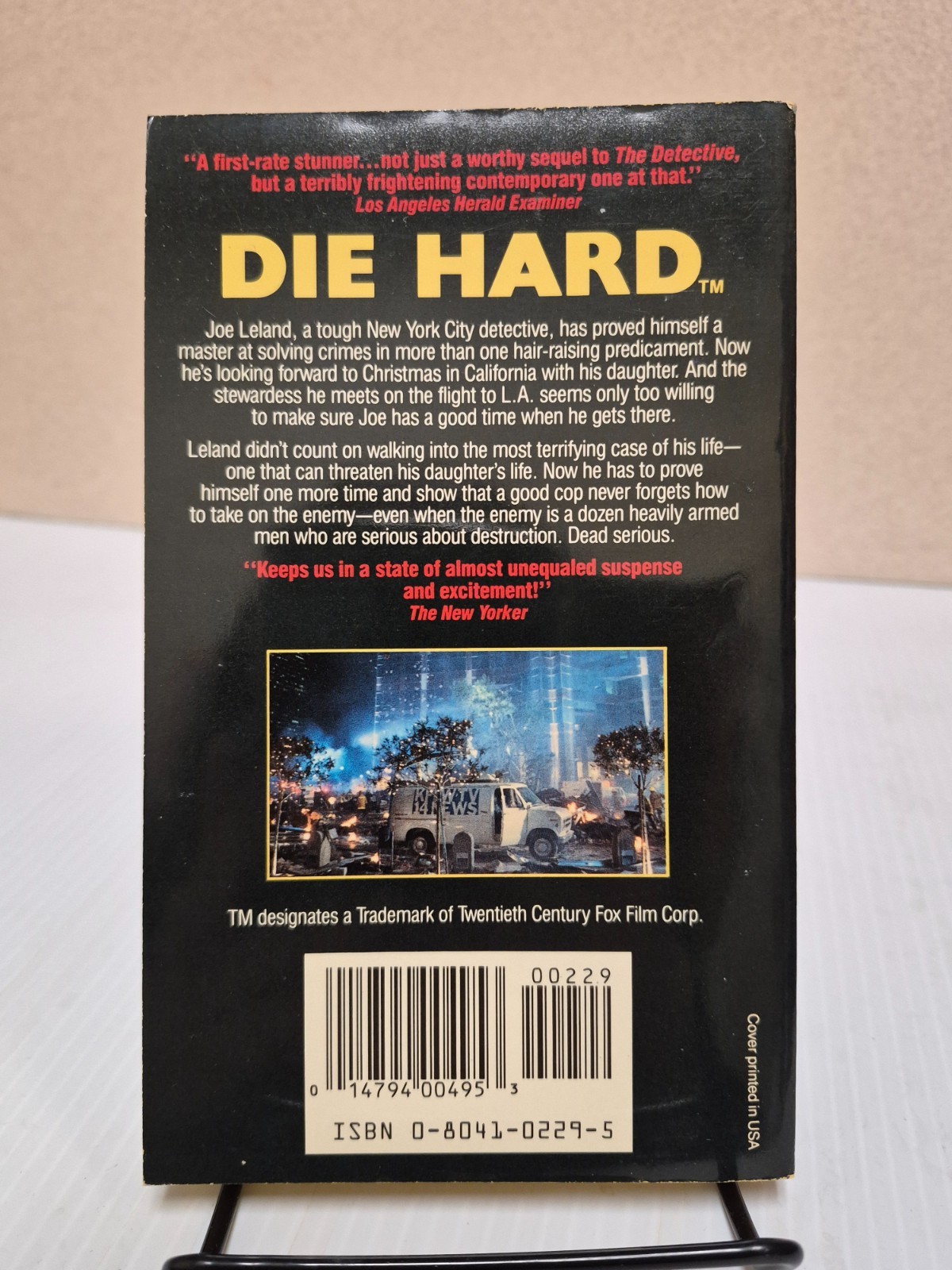 Die Hard by Roderick Thorp 1988 Vintage Paperback Book Movie Tie-In