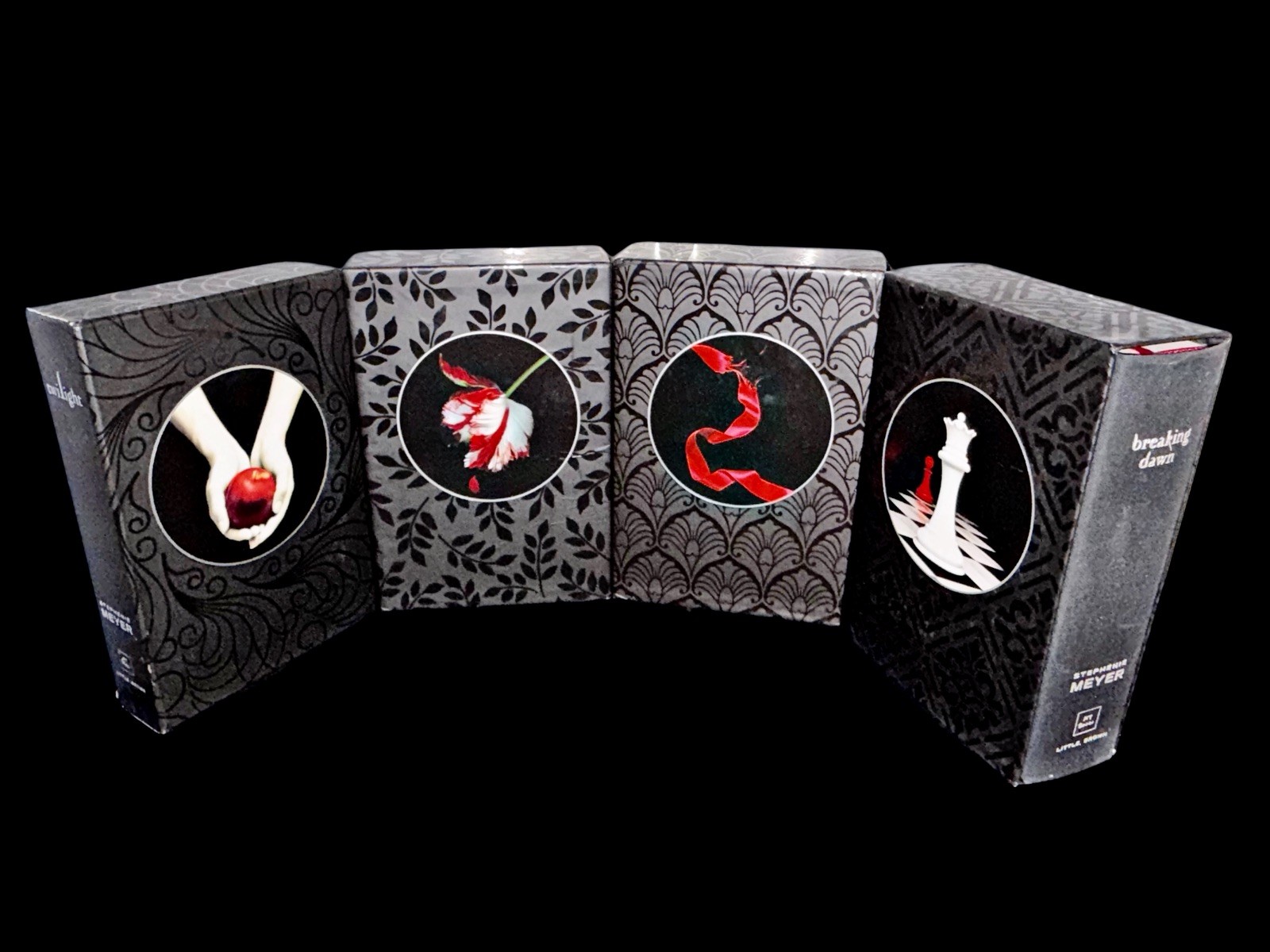 Twilight Saga First Collector’s Editions Illustrated Midnight Sun Bree Tanner